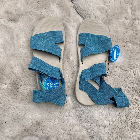 Columbia Sandals - Picture 1 of 3